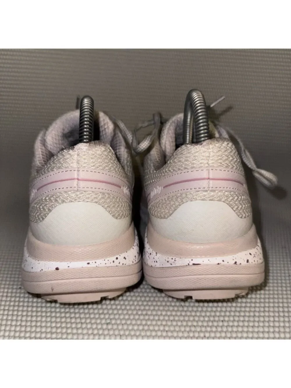 GDefy Gravity Defyer Mighty Walk Orthopedic Pink Cream Shoes Women’s Size 7.5